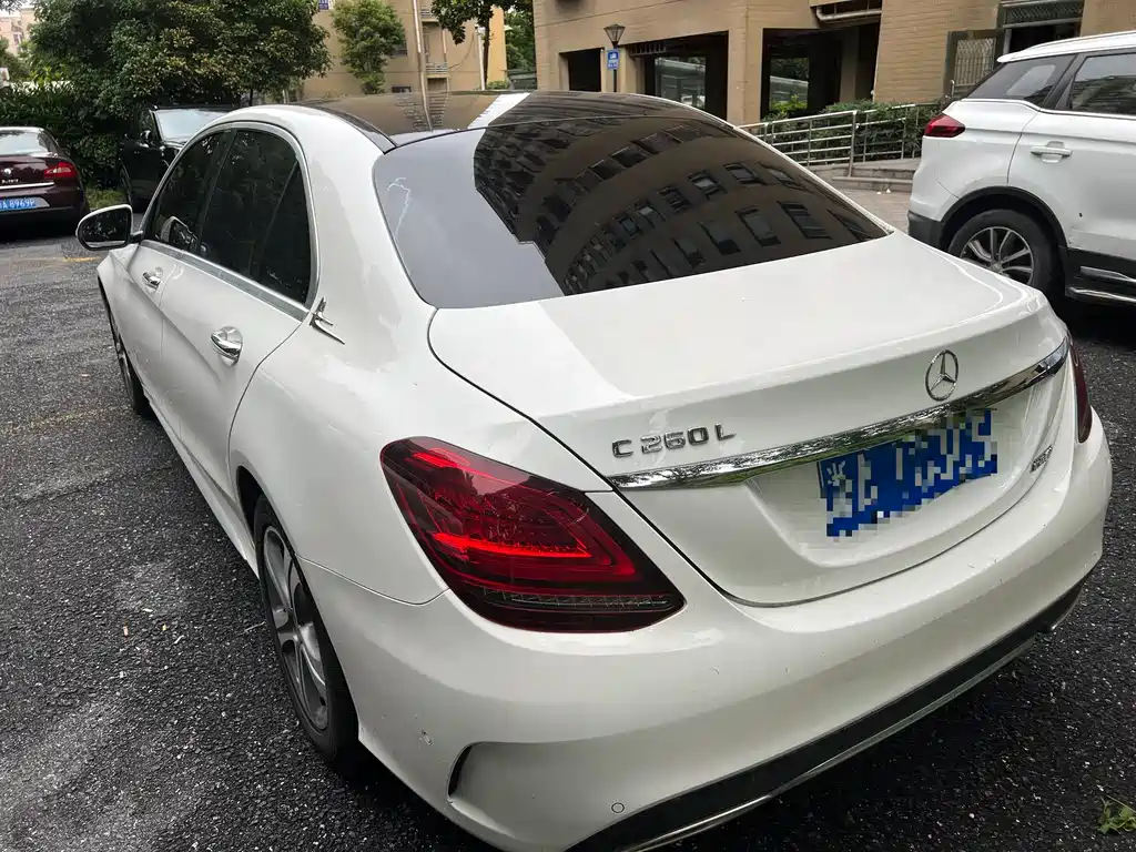 Mercedes-Benz C-Class 2020