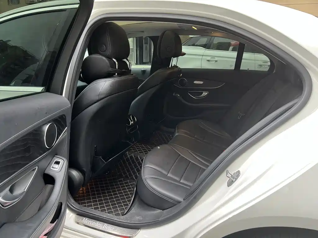 Mercedes-Benz C-Class 2020