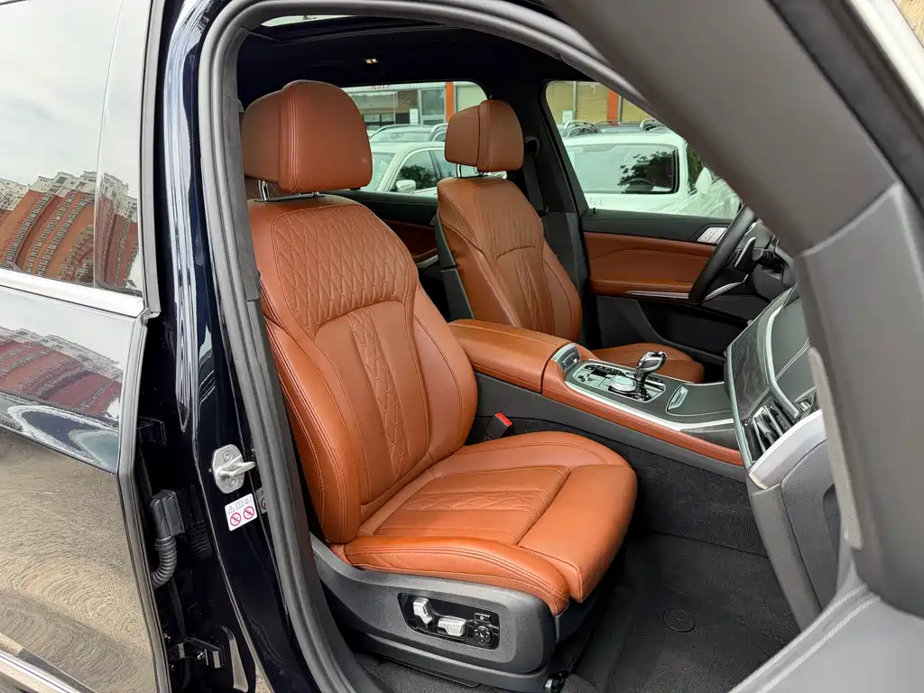BMW X7 2022 — фото 12