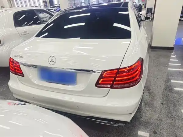 Mercedes-Benz E-Class 2015
