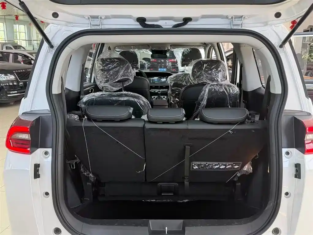 GAC Motor Trumpchi M6 2023 — фото 19
