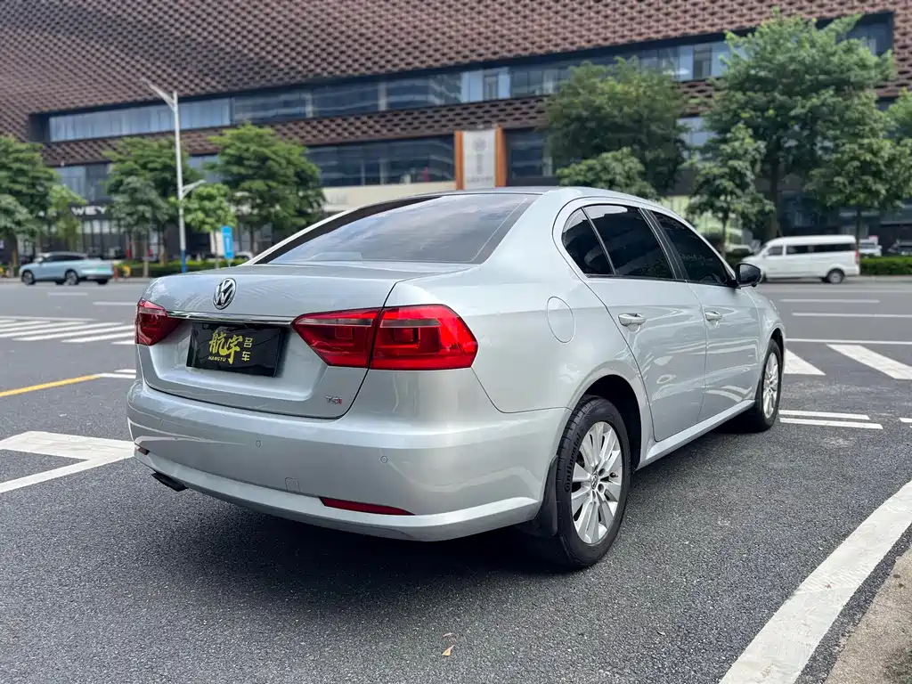 Volkswagen Lavida 2014