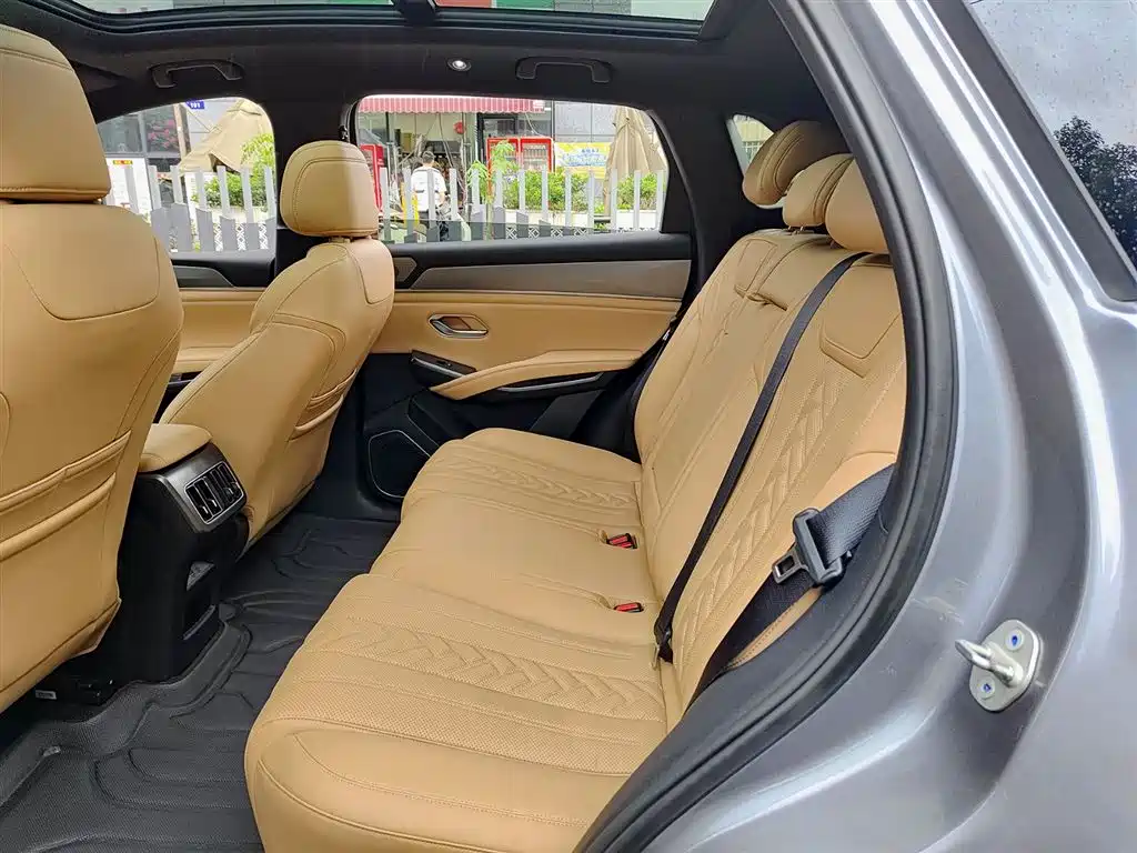 BYD Song L DM-i 2024 — фото 8
