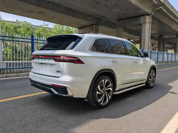 Geely Xingyue L 2021