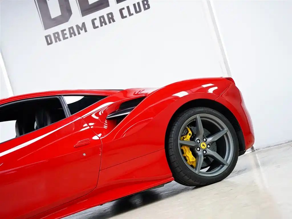 Ferrari 488 2017 — фото 22