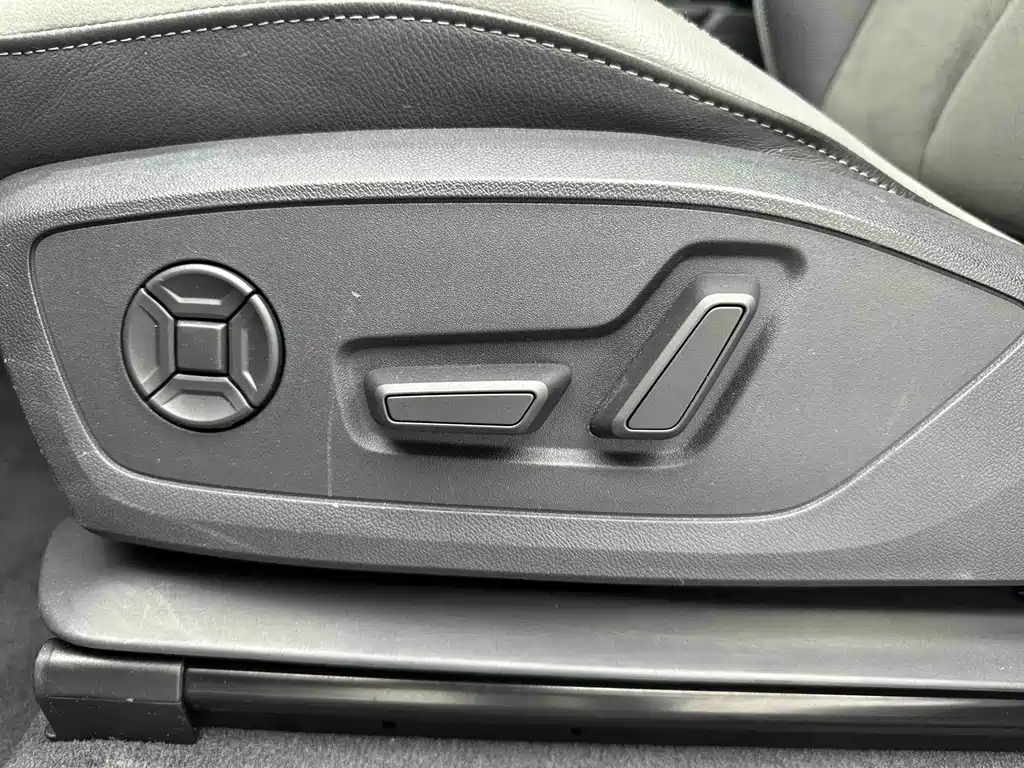 Audi Q3 2022 — фото 11
