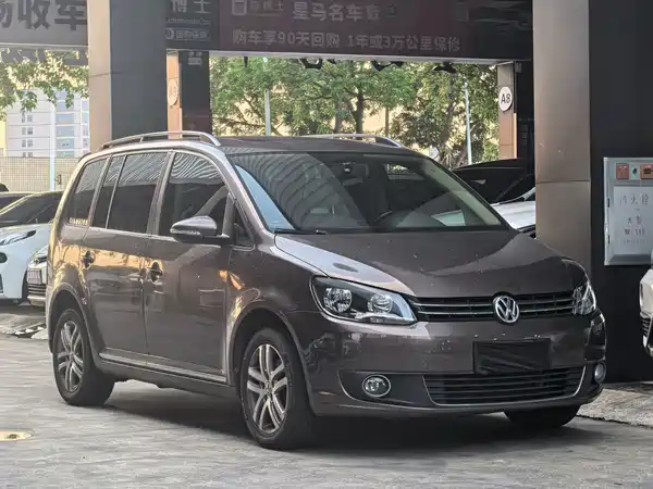 Volkswagen Touran 2012