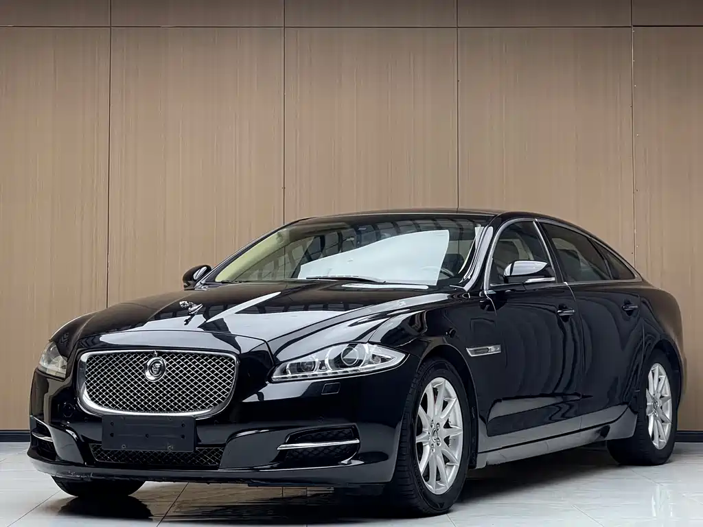 Jaguar XJ 2013