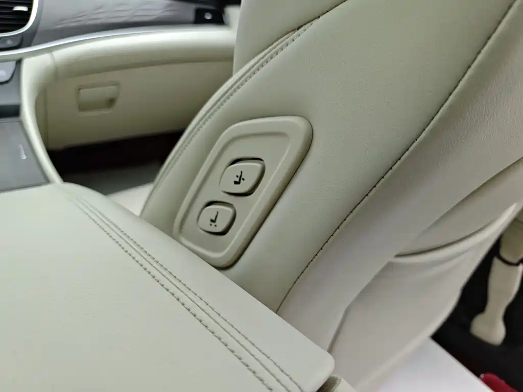 Buick LaCrosse 2020 — фото 29