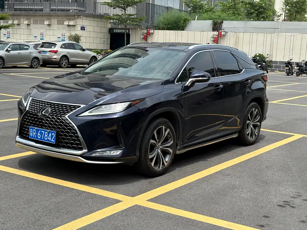 Lexus RX 2022