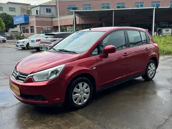Venucia R50 2013