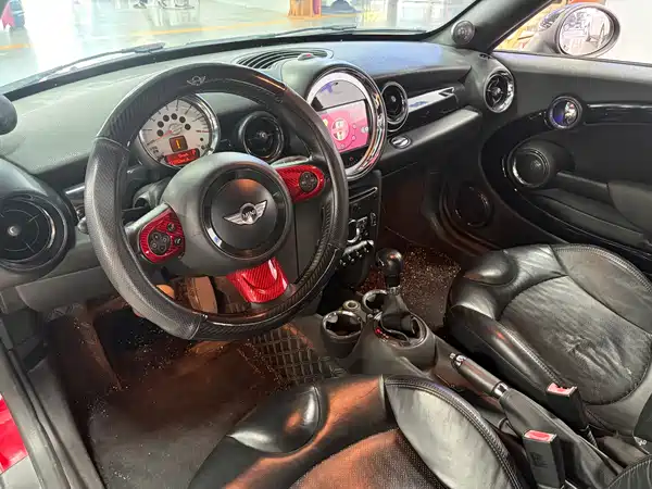 MINI COUPE 2012