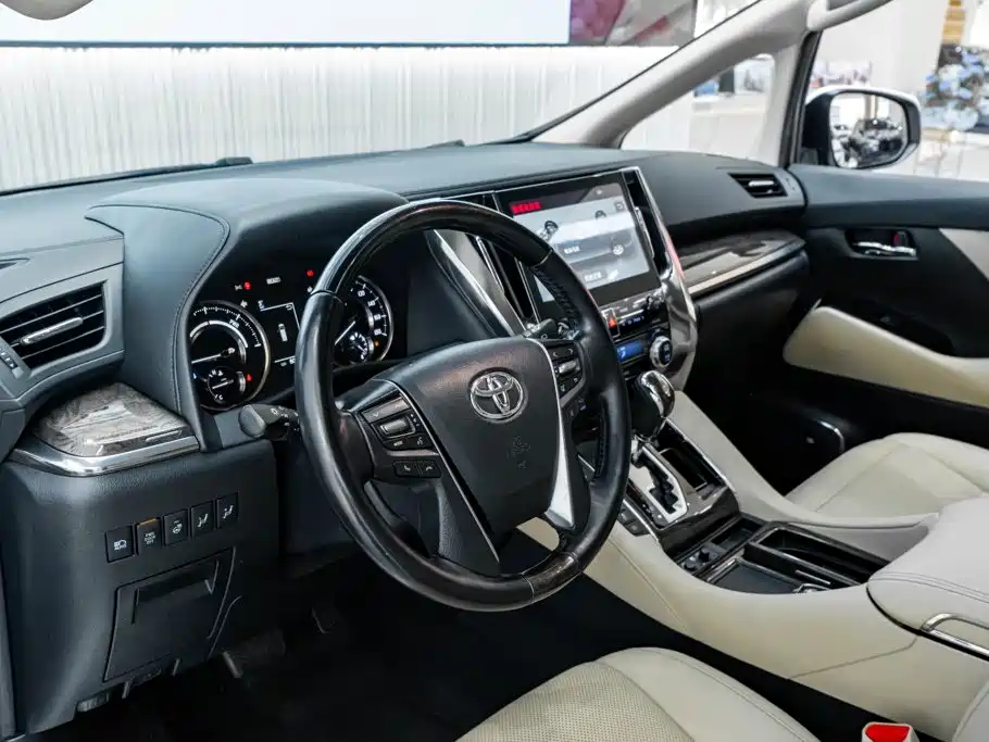 Toyota Vellfire 2021 — фото 24