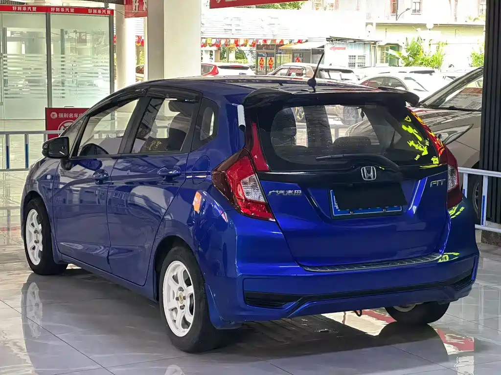 Honda Fit 2018 — фото 6