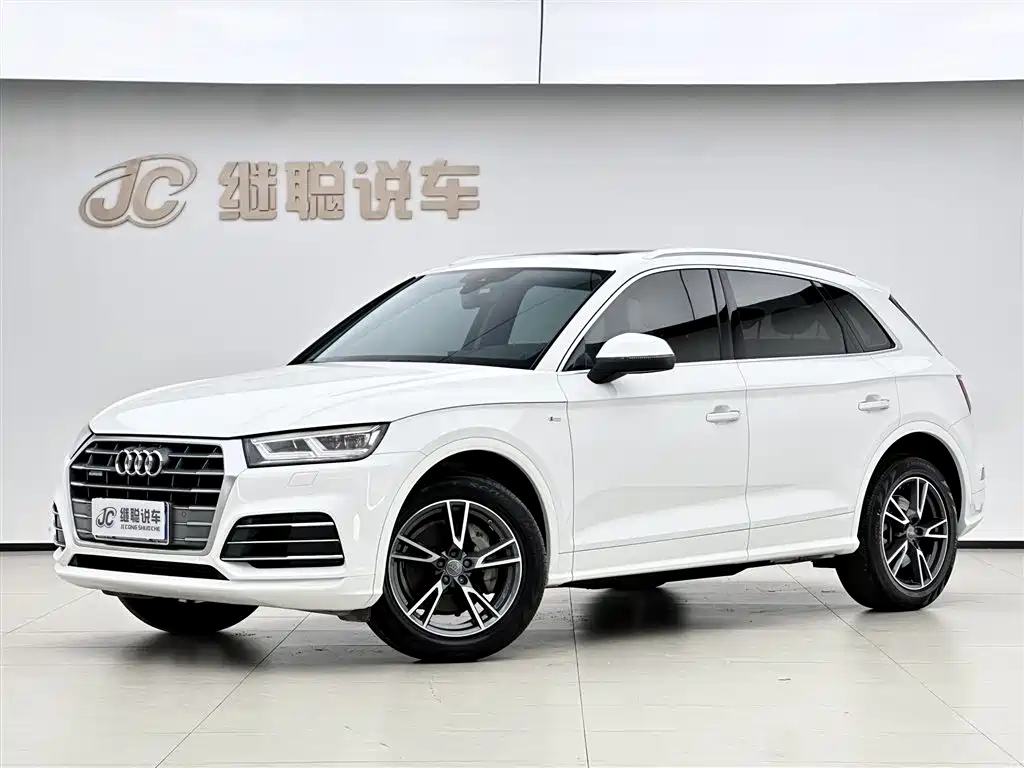 Audi Q5L 2019 — фото 1