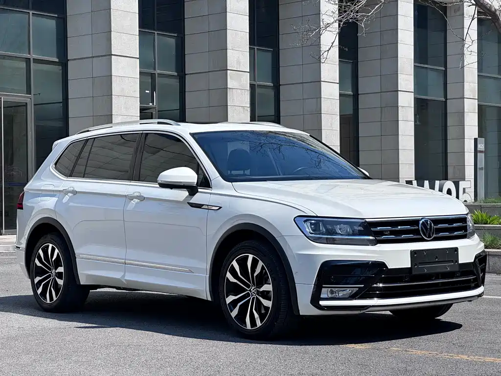 Volkswagen Tiguan L 2021 — фото 6