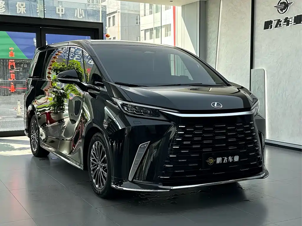 Lexus LM 2025 — фото 10