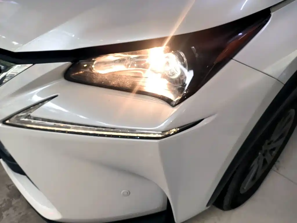 Lexus NX 2017 — фото 24