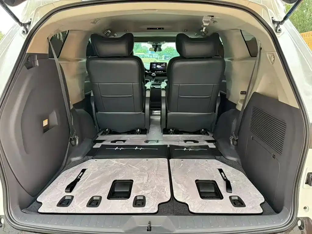 Toyota Sienna 2026 — фото 13