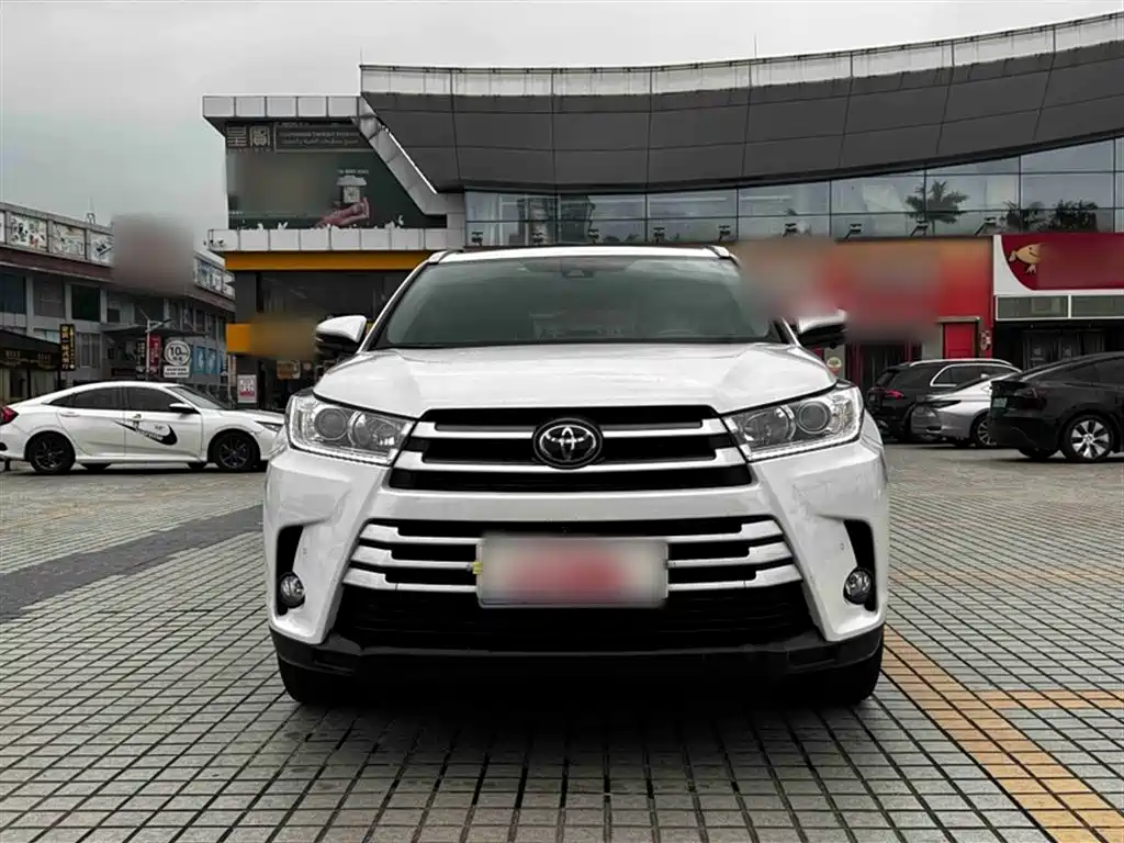 Toyota Highlander 2020 — фото 24