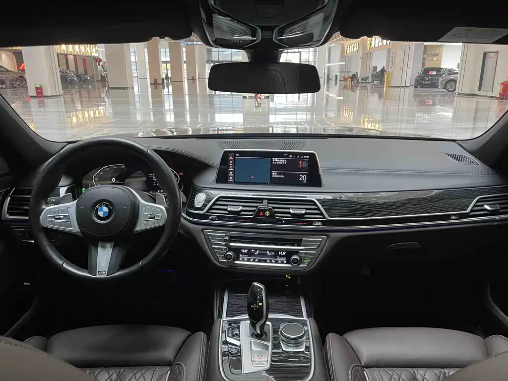 BMW 7 Series 2022 — фото 15