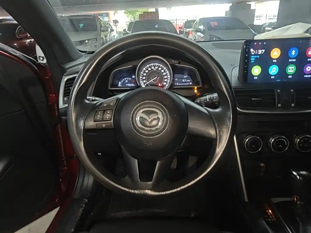 Mazda CX-4 2016 — фото 11