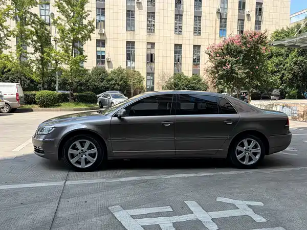 Volkswagen Phaeton 2016