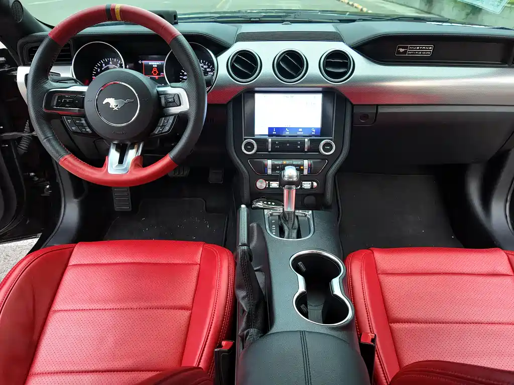 Ford Mustang 2022 — фото 15