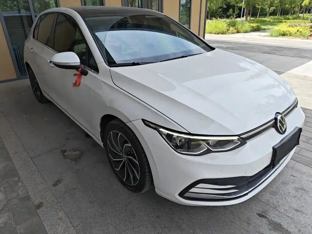 Volkswagen Golf 2021