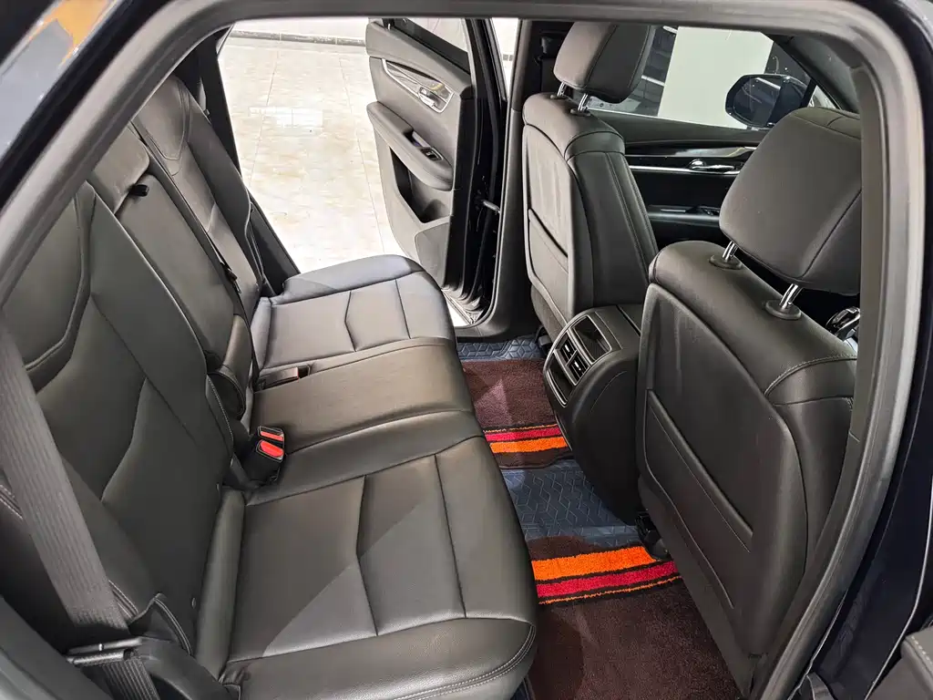 Cadillac XT5 2021 — фото 15