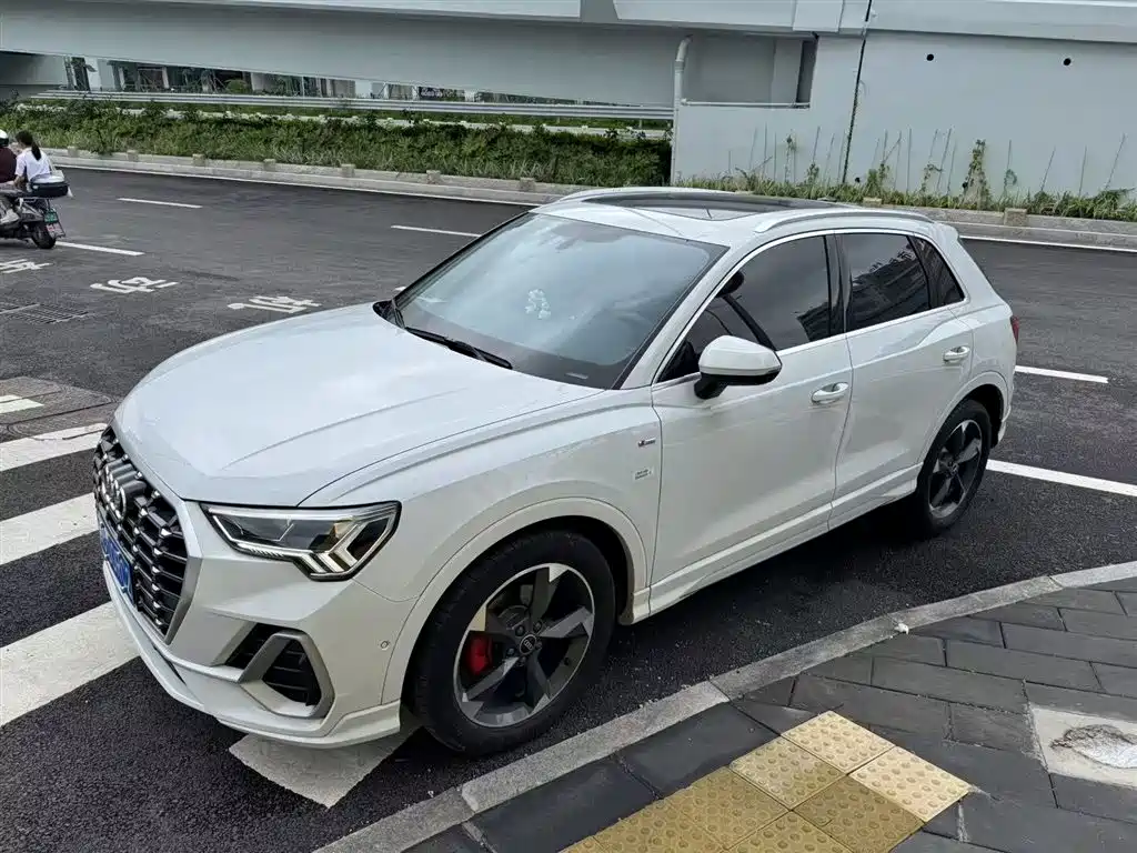 Audi Q3 2022