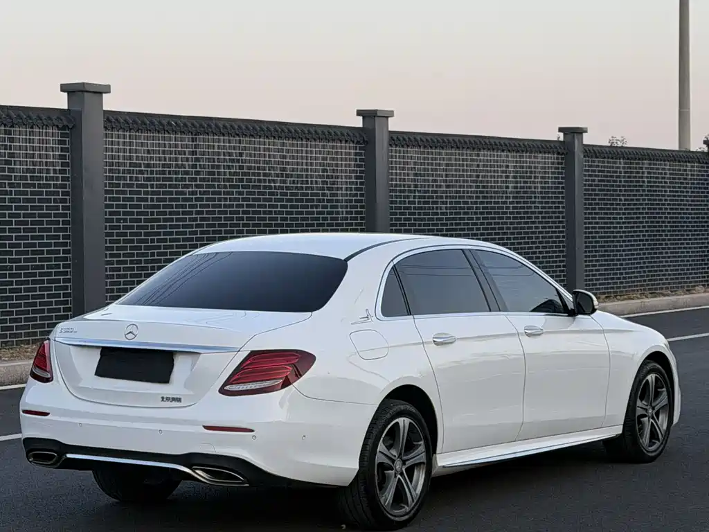 Mercedes-Benz E-Class 2016