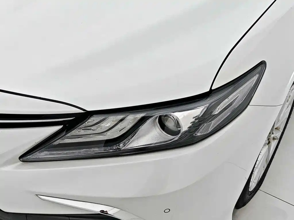 Toyota Camry 2021 — фото 20