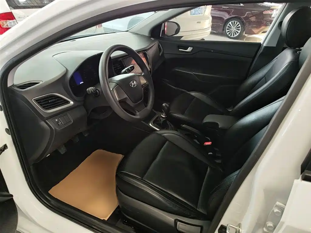 Hyundai Verna 2019 — фото 16