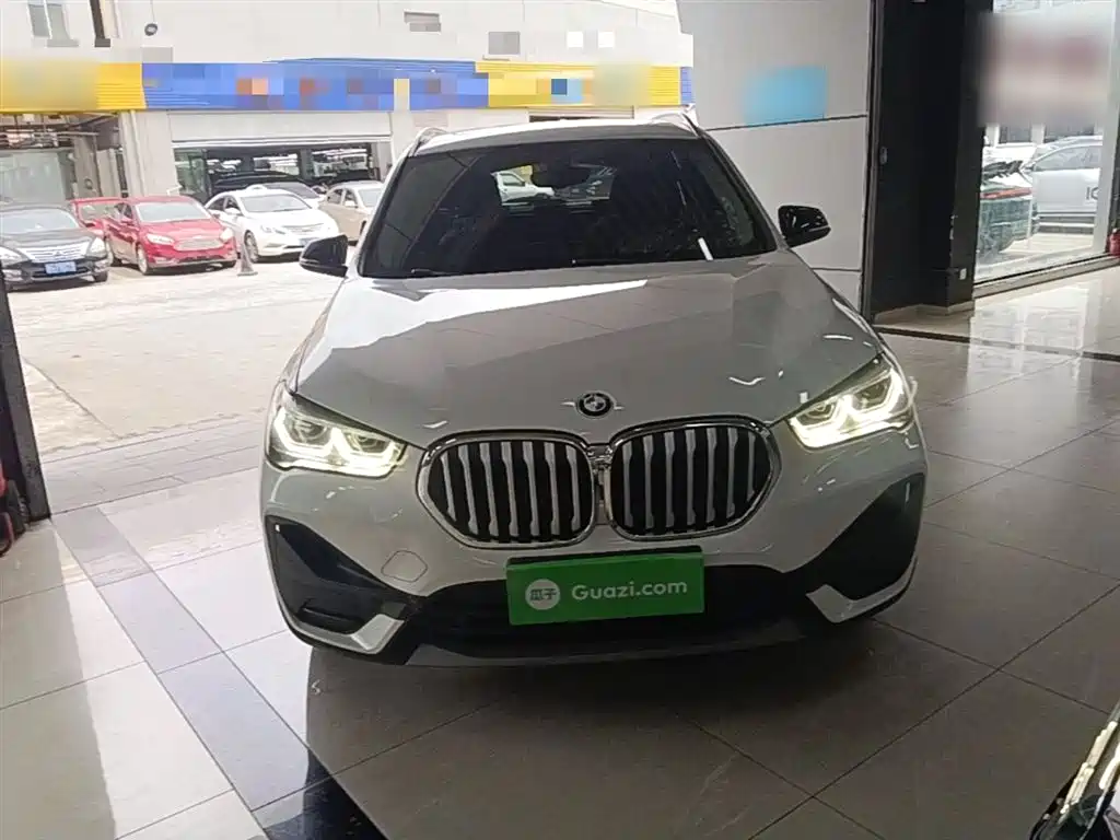 BMW X1 2021 — фото 3