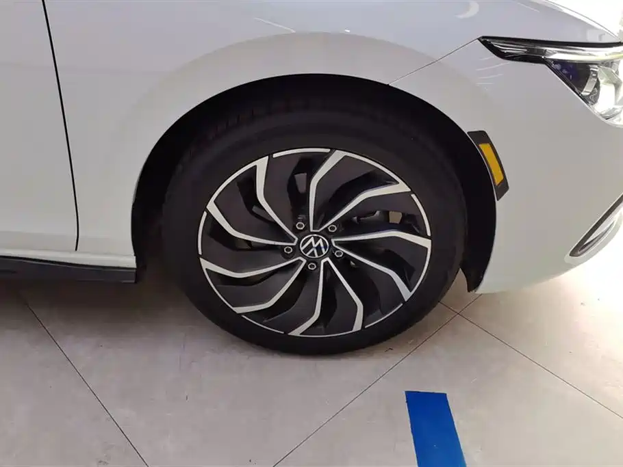 Volkswagen Golf 2022