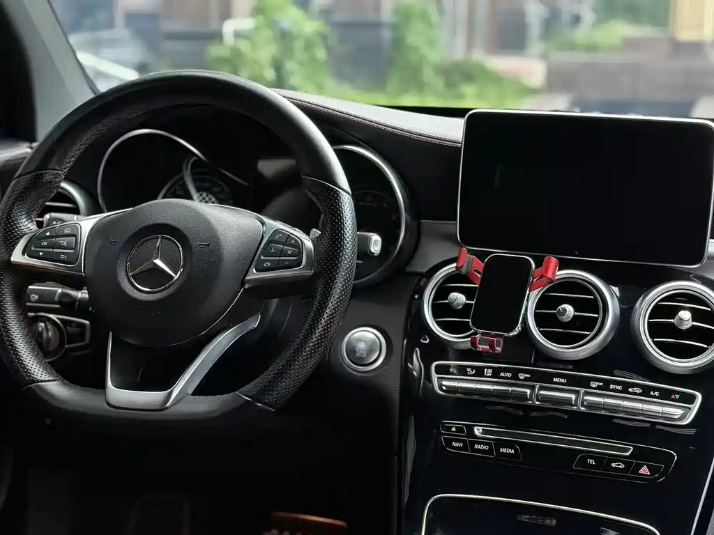 Mercedes-Benz GLC Coupe AMG 2018 — фото 12