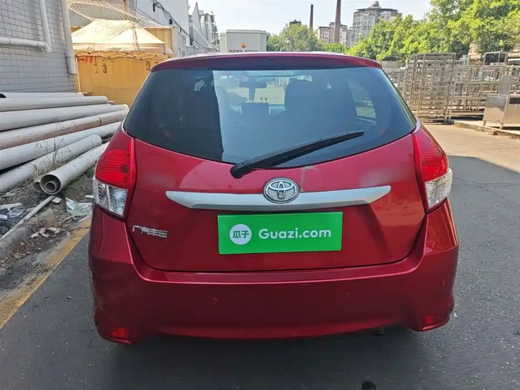 Toyota Yaris L 2015 — фото 4
