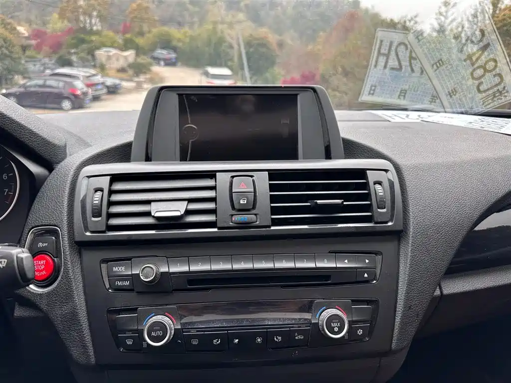 BMW 1 Series 2012 — фото 13
