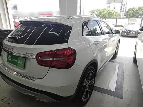 Mercedes-Benz GLA 2016