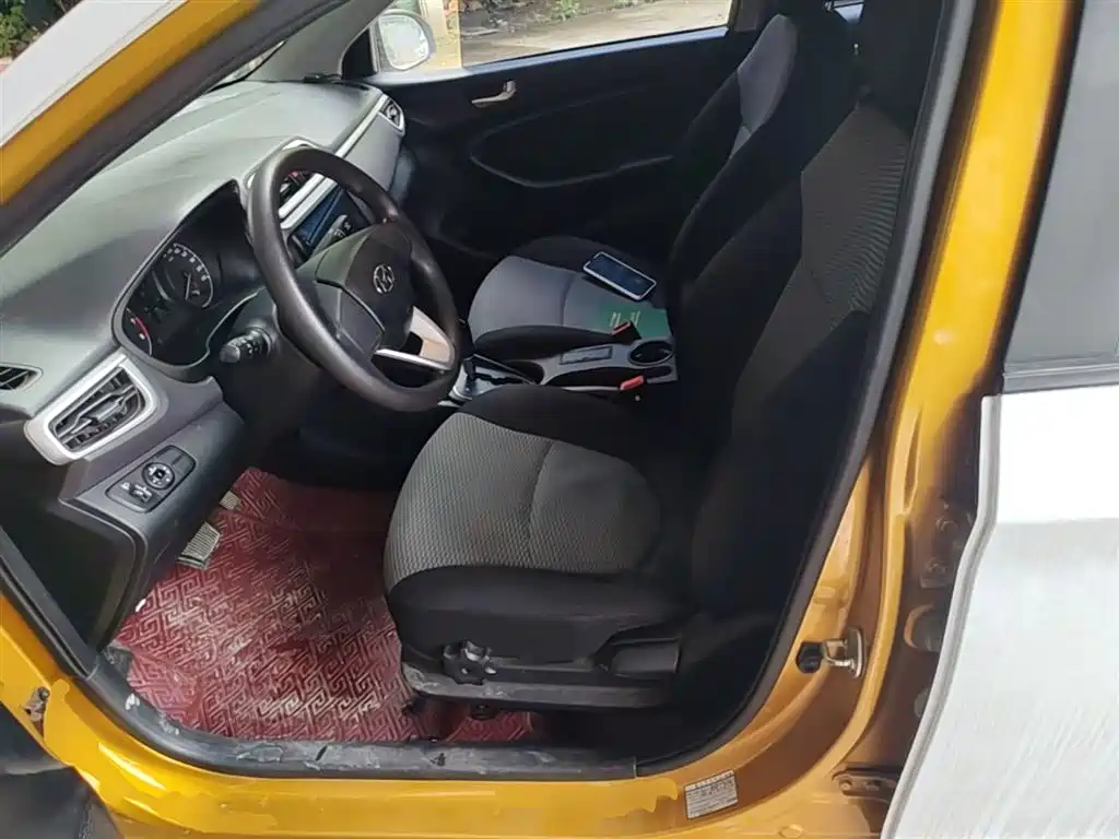Hyundai Verna 2018 — фото 15