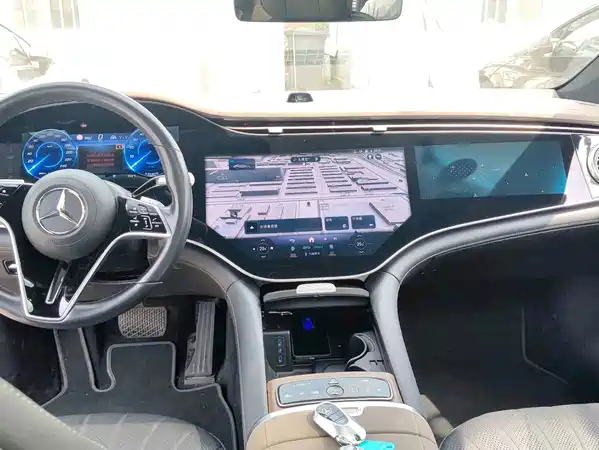 Mercedes-Benz EQS 2024