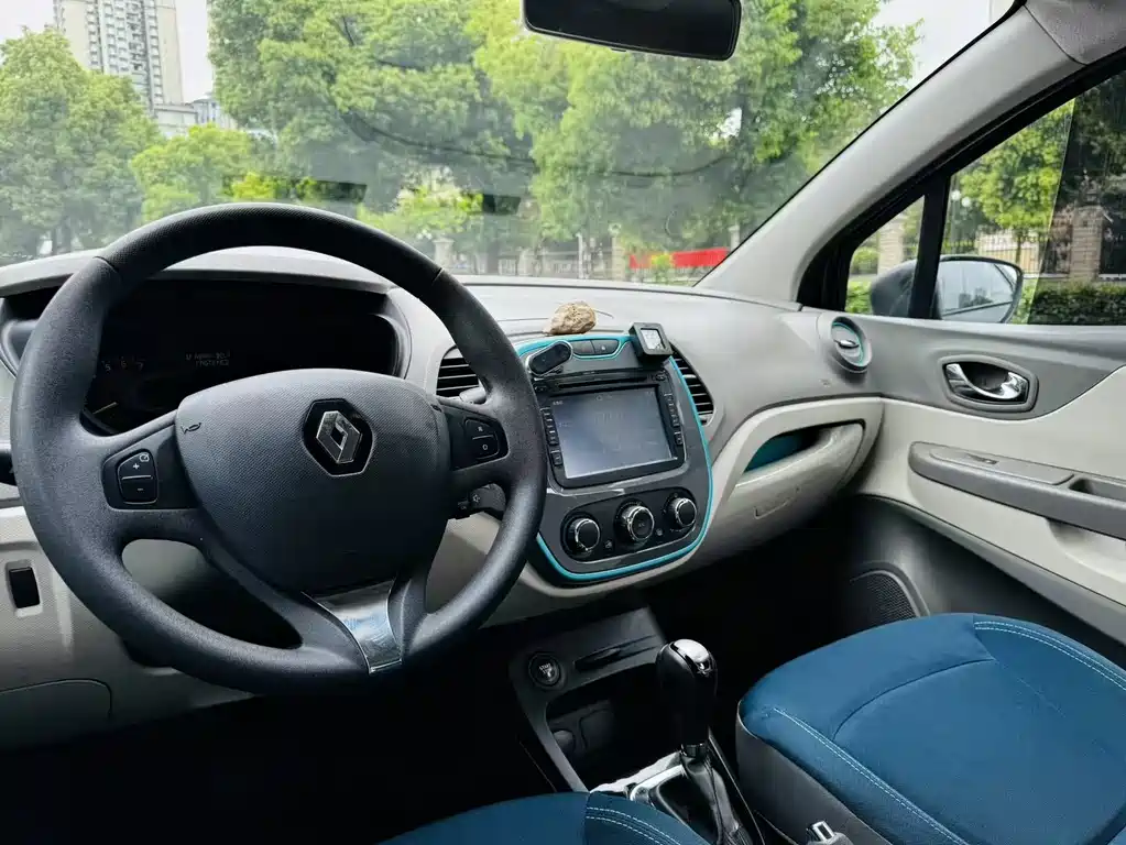 Renault Captur 2016 — фото 14
