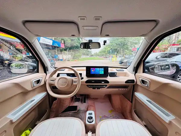 Geely Galaxy Panda 2023