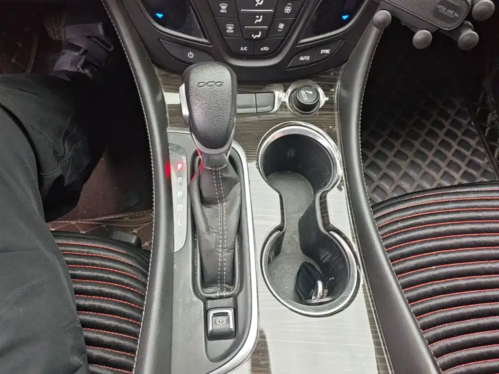Buick Envision Plus 2020 — фото 14