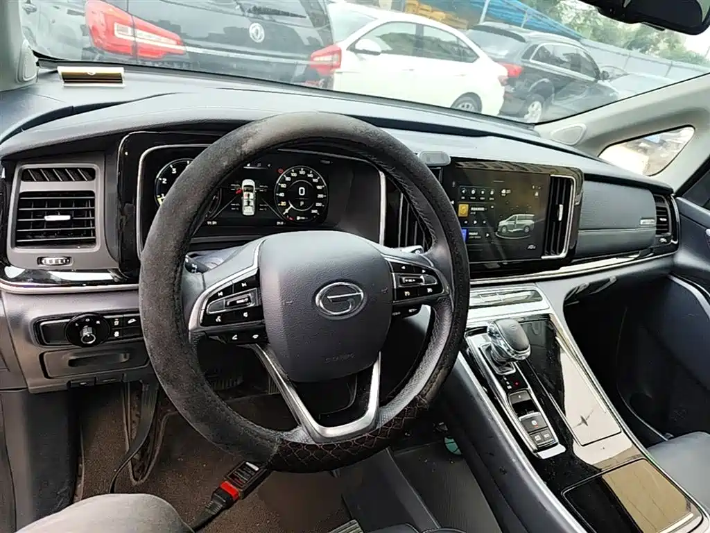 GAC Motor Trumpchi M8 2022 — фото 10