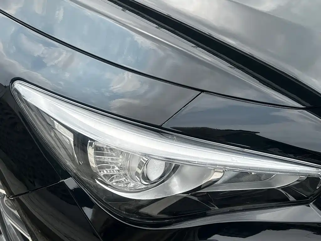Infiniti Q50L 2015 — фото 10