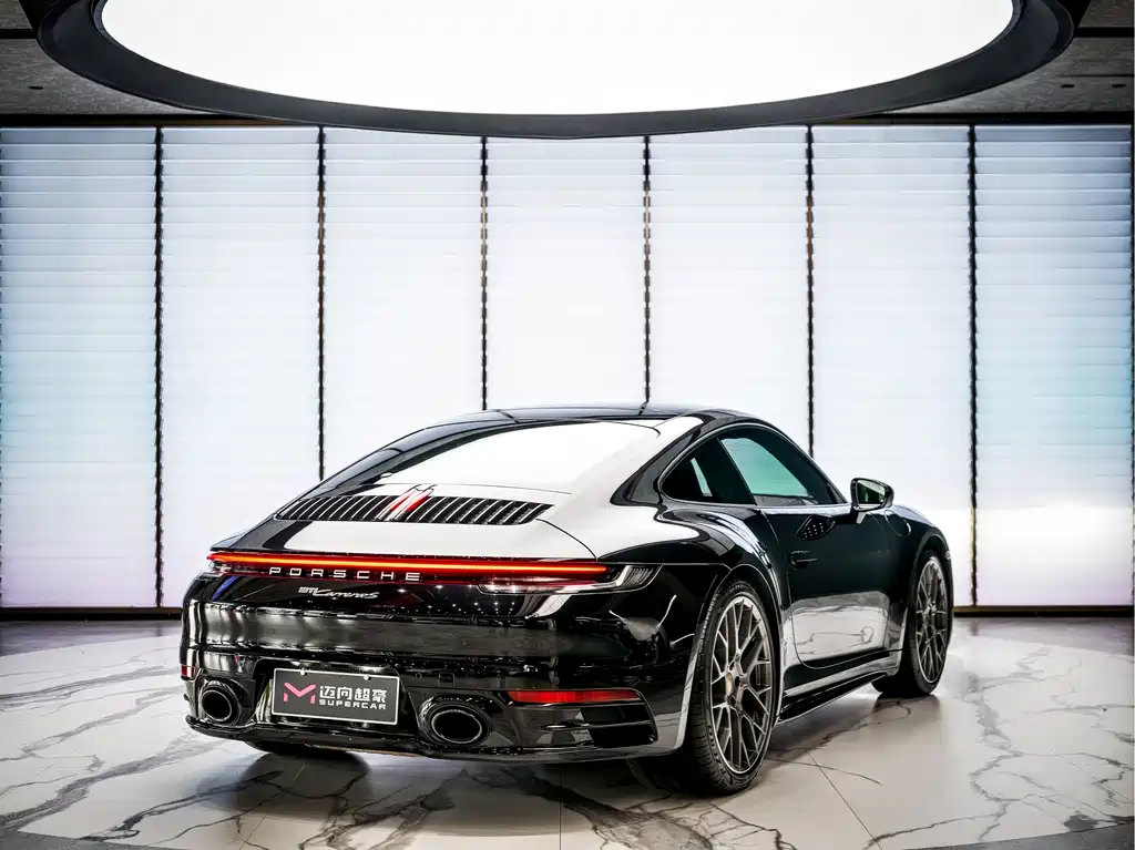 Porsche 911 2021
