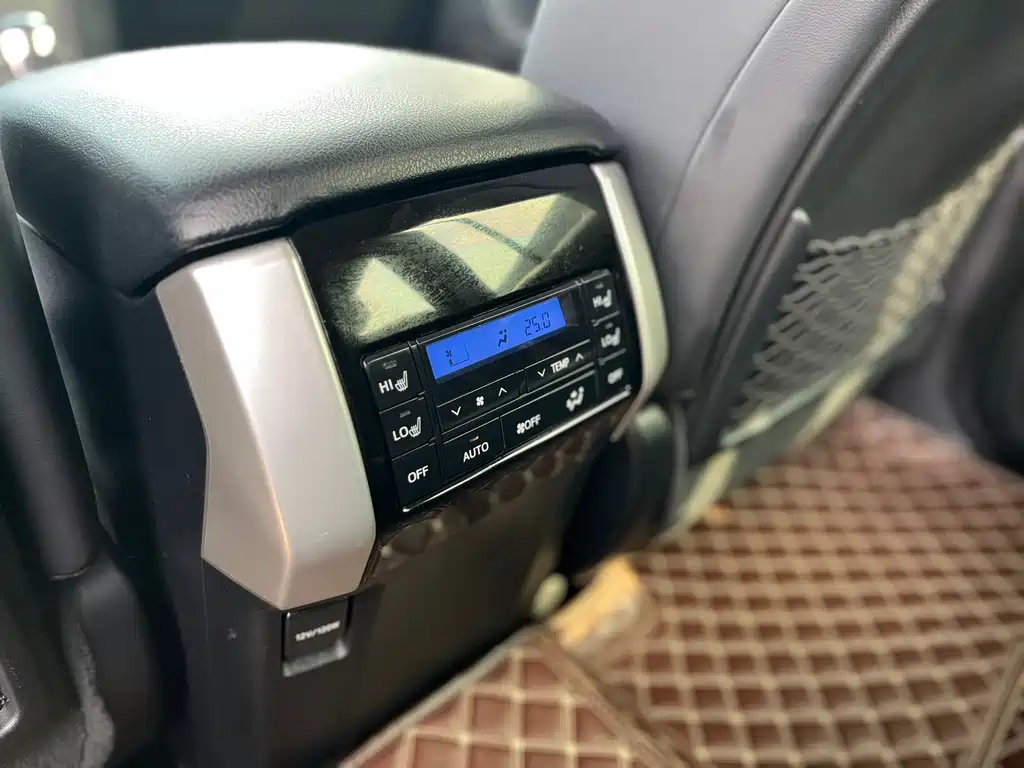 Toyota Prado 2019 — фото 17