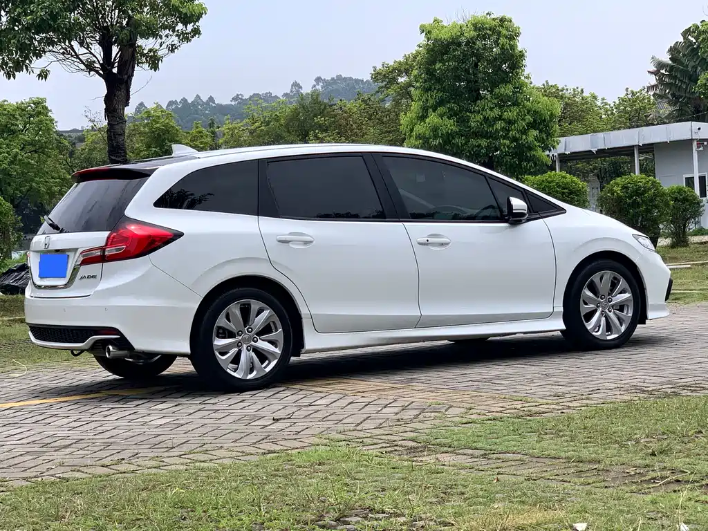 Honda Jade 2018